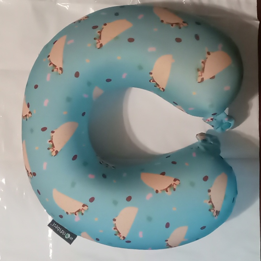Neck Support Plush Memory Foam
